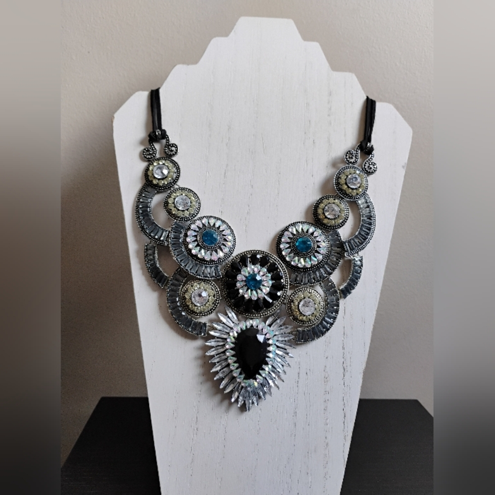 Beautiful Huge Chunky Statement Necklace | Gunmetal Black Teal Iridescent